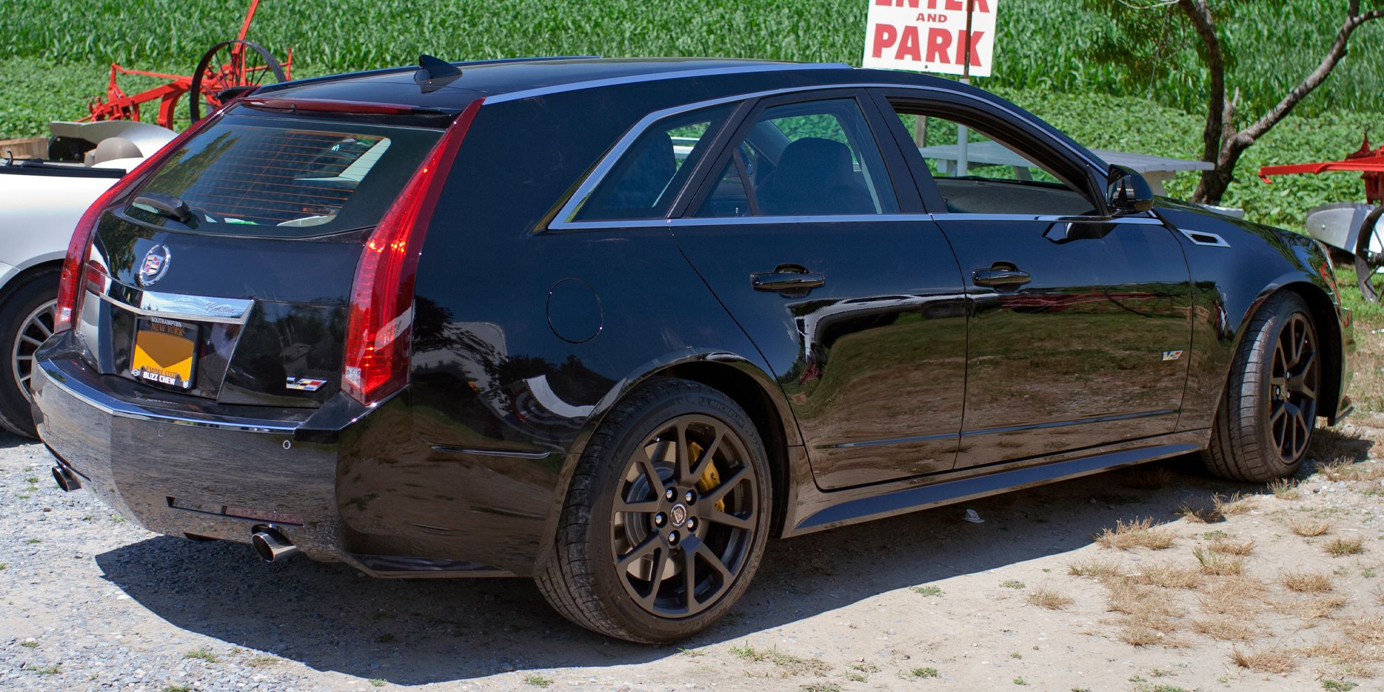 Rear 3/4 view of the CTS-V Wagon in black