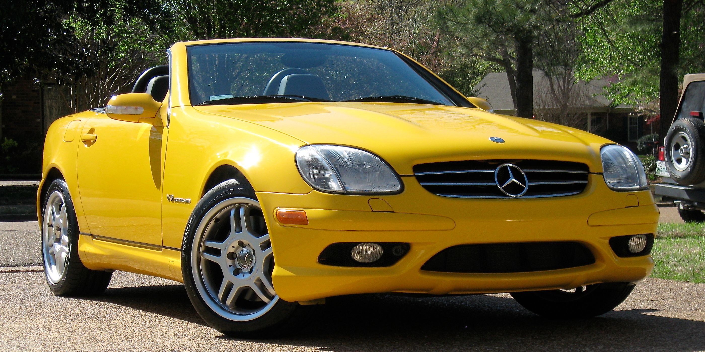 Mercedes SLK R170 Yellow