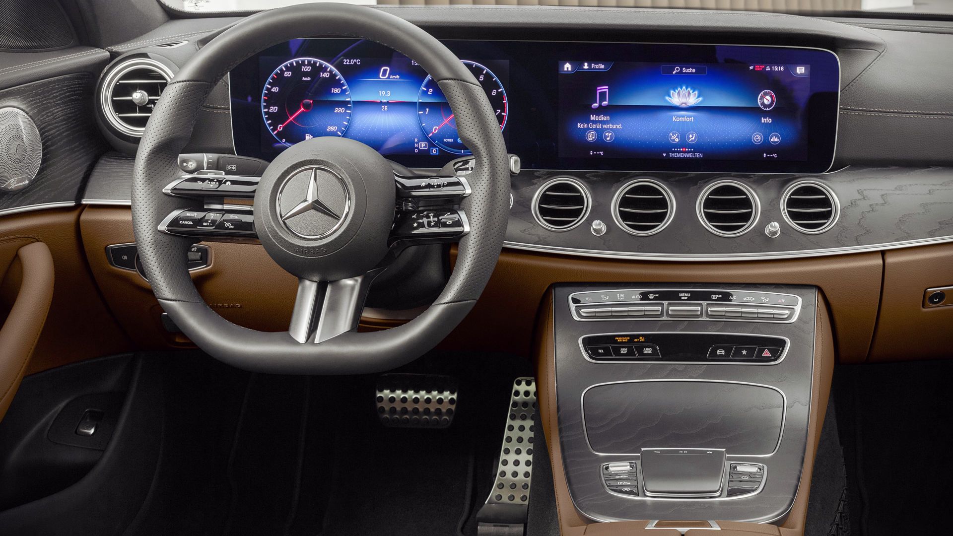 Mercedes Benz 2021 Interior