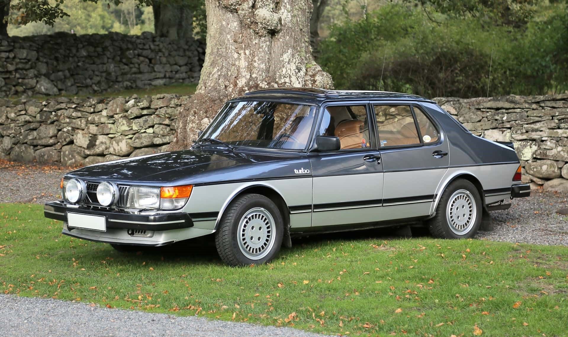 Saab 900 Turbo parked on the grass