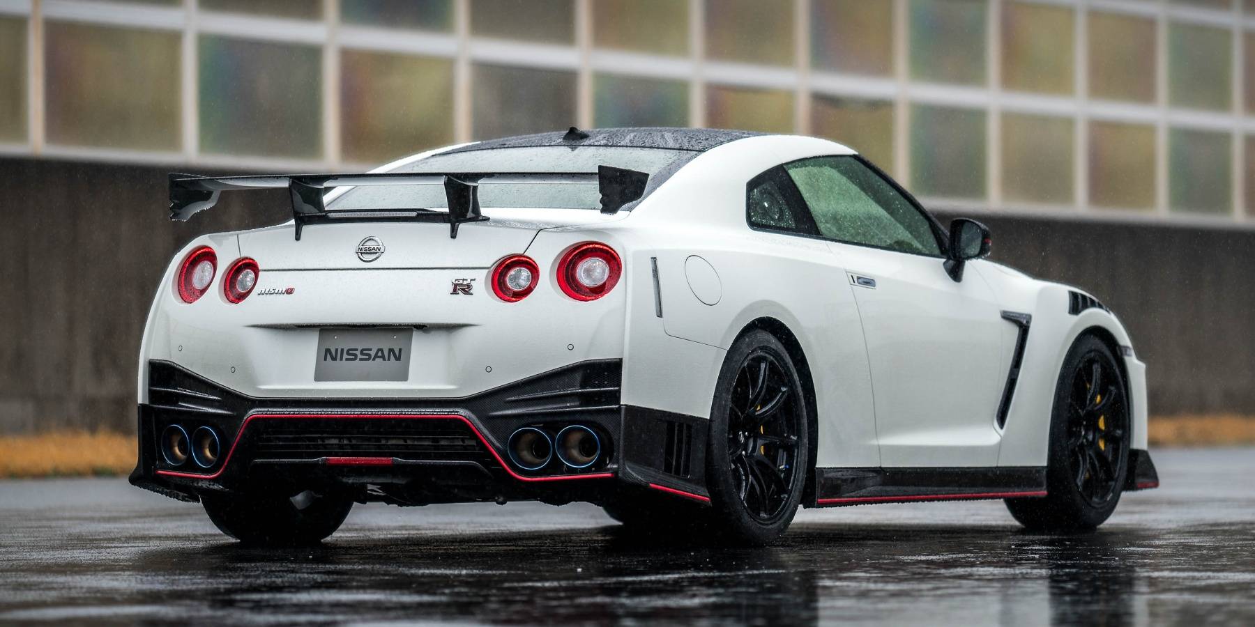 5 Reason Why We D Buy A Nissan Gt R 5 Reasons Why The Nsx Is A Better Option