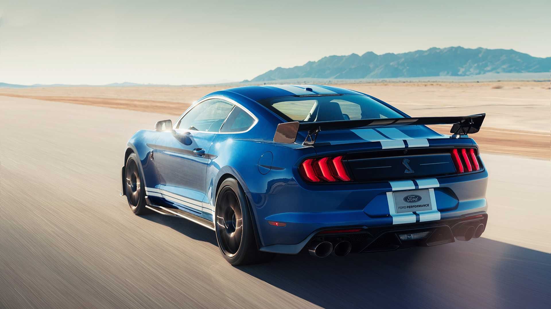 2020 Mustang Shelby GT500 rear end