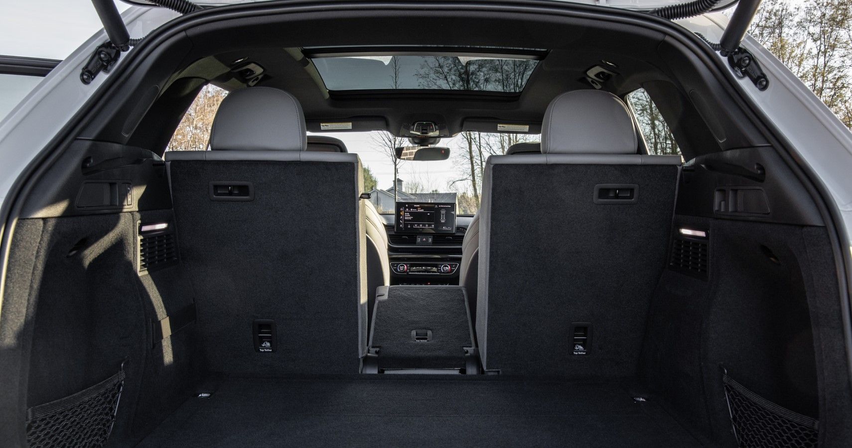 2021 Audi SQ5 cargo compartment layout