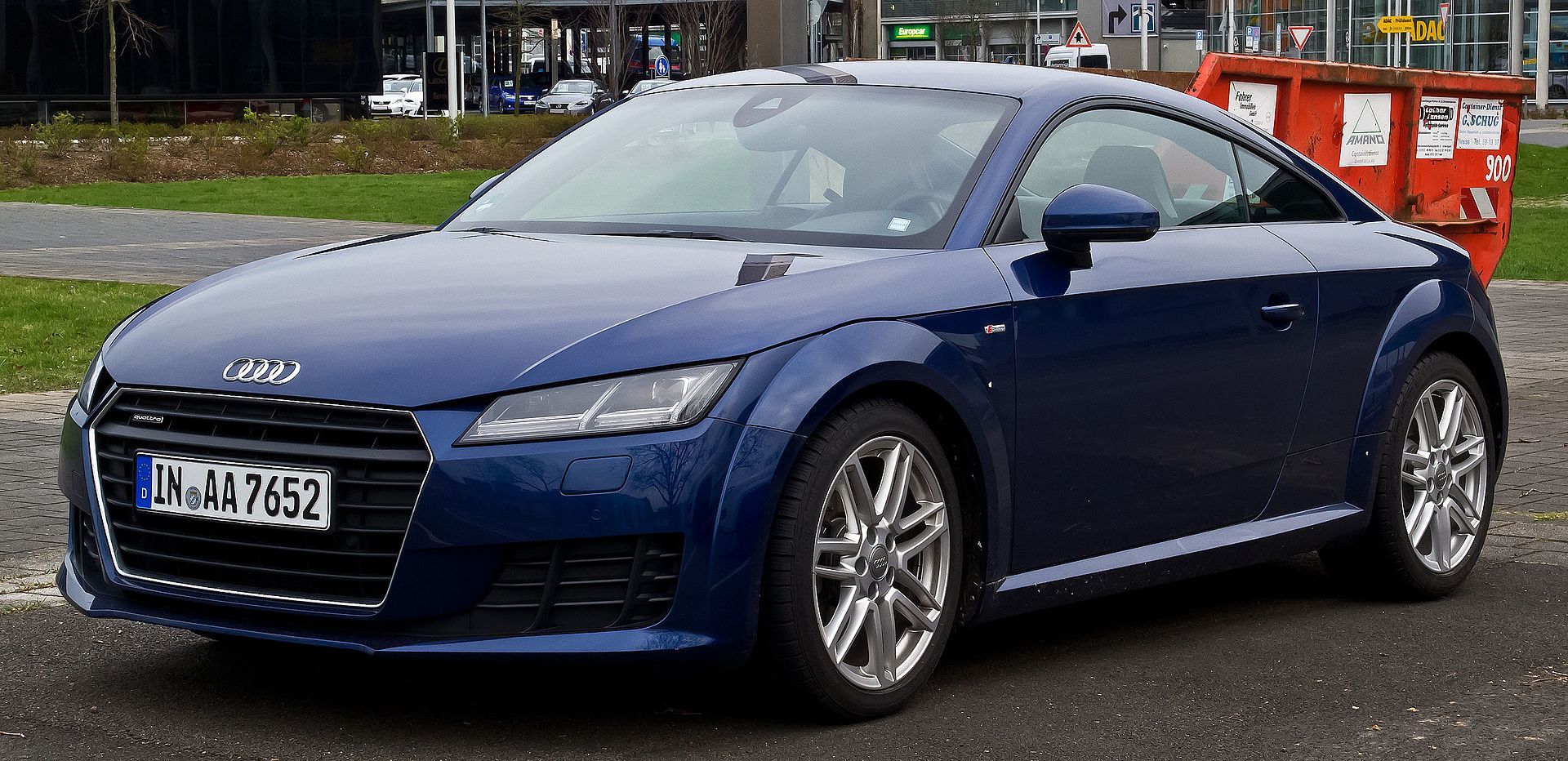 Audi TT Coupe 2.0 Blue front angled view