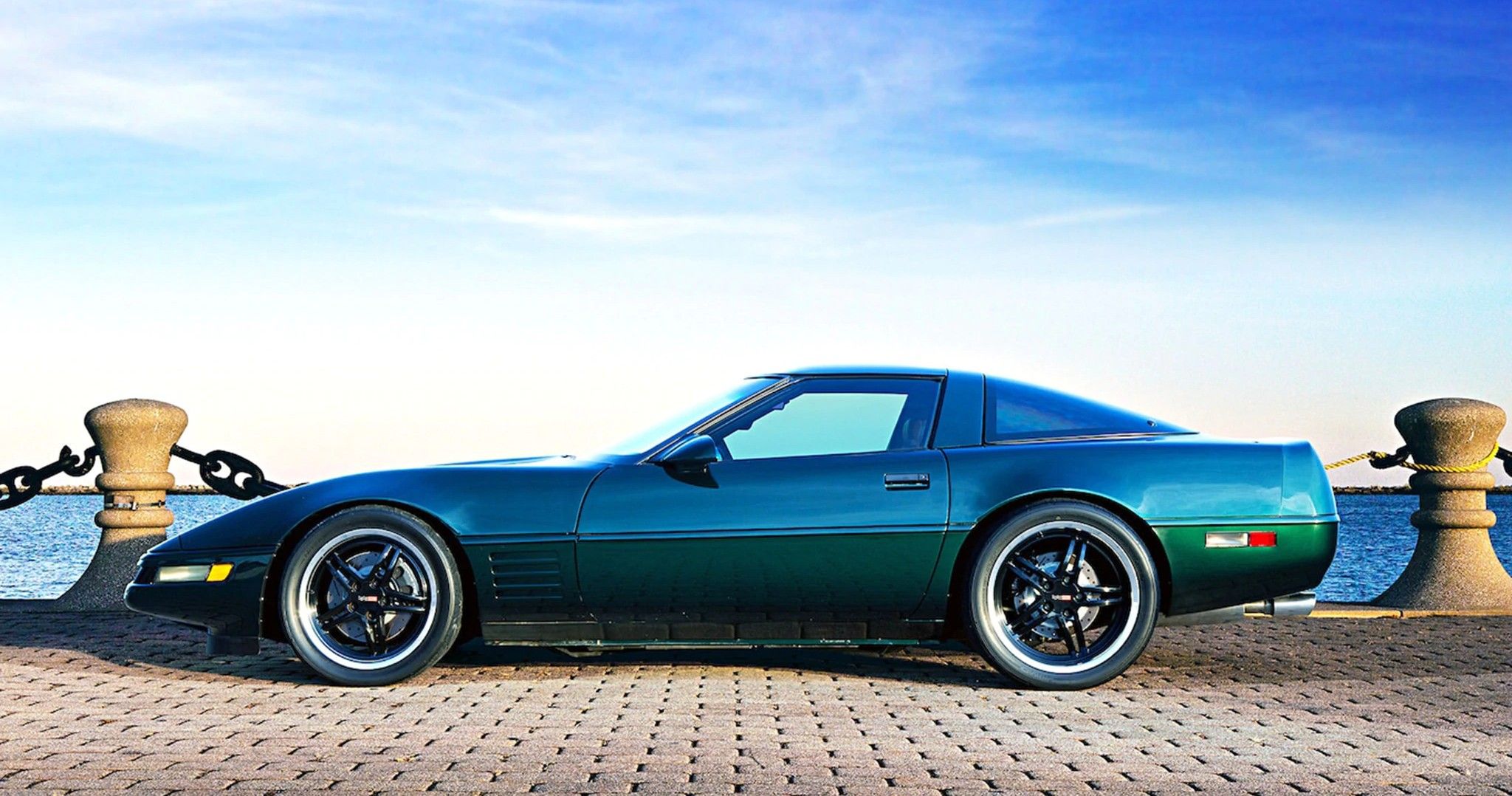 Here's What Makes The C4 Corvette A Practical Sports Car