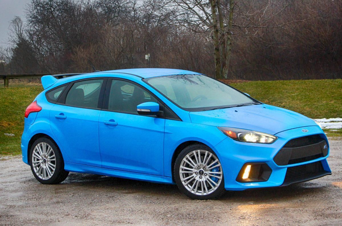 Ford Focus RS parked outside