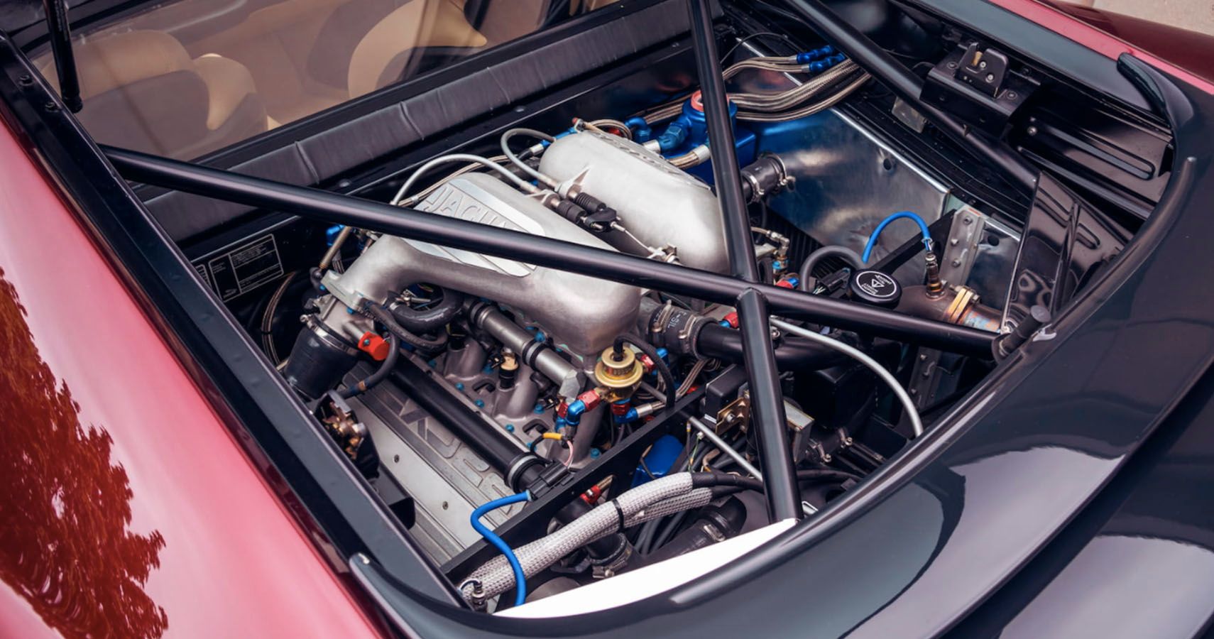 Jaguar XJ220 Monza Red Engine