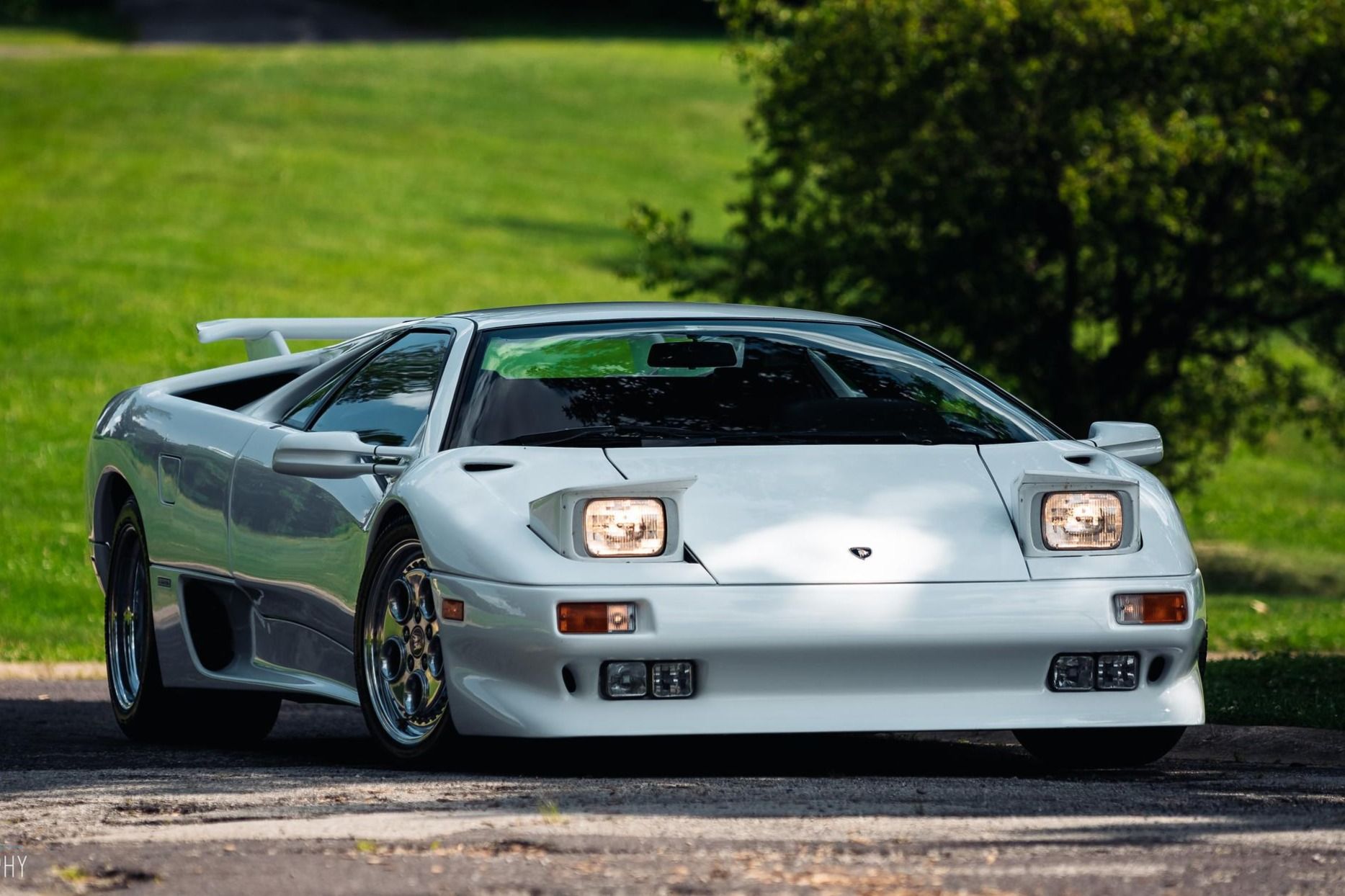 Lamborghini Diablo in white