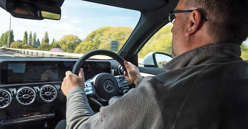 10 Coolest Tech Gadgets Found In Modern Cars