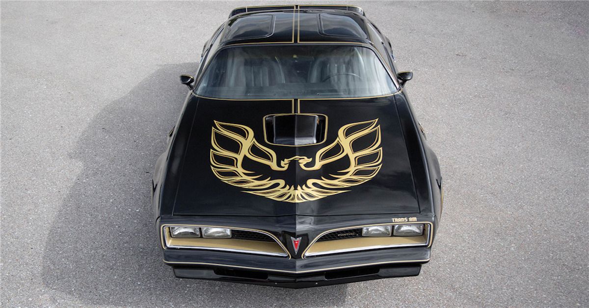 Smokey and The Bandit 1977 Pontiac Firebird Trans-Am Accurate Replica Hood Logo Suitable for Any Mobile Phone Three in One Data Line
