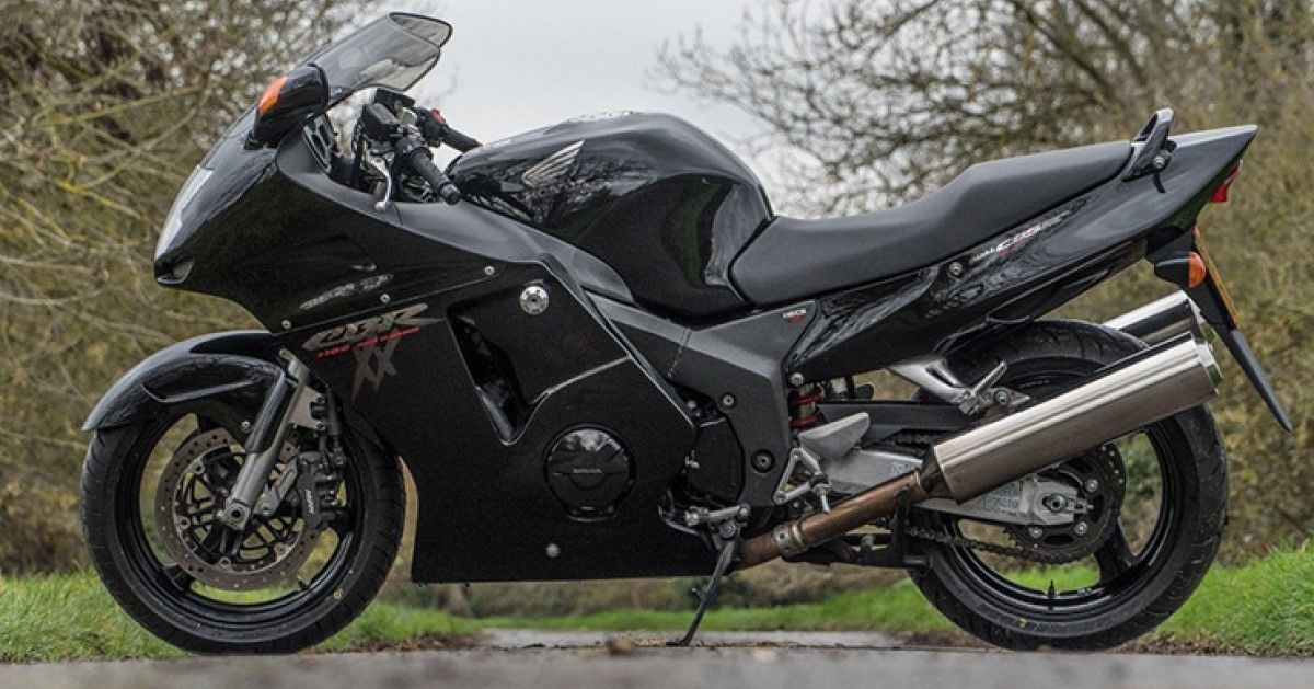 Here's What Makes The Honda CBR1100XX Super Blackbird Special