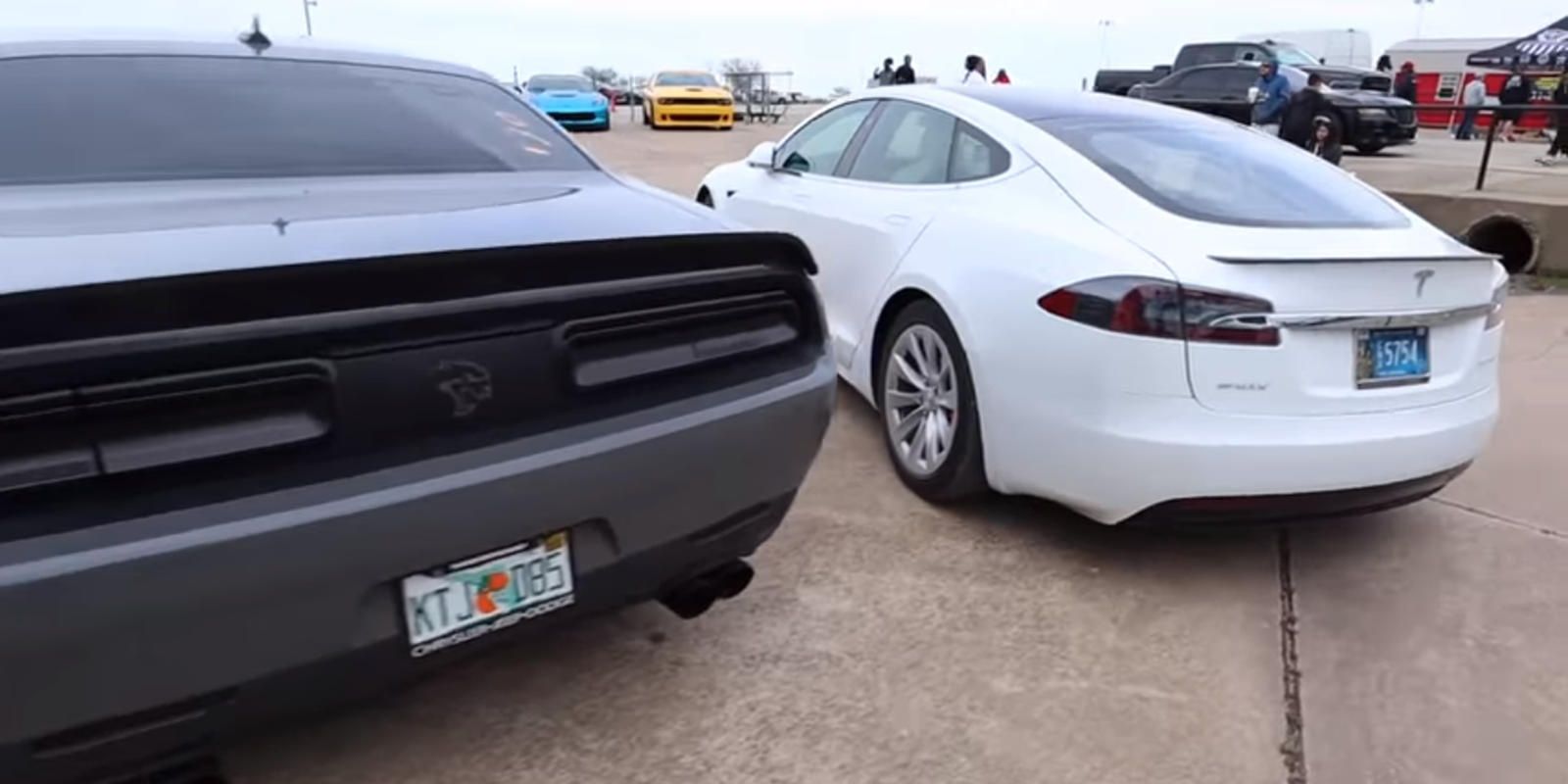 Dodge Challenger Hellcat Battles Tesla Model S