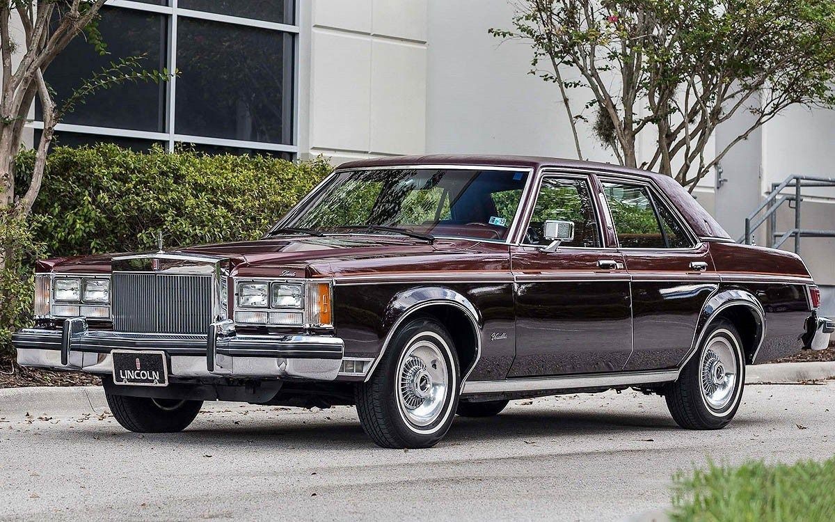 1980-Lincoln-Versailles