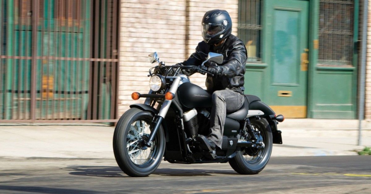 Honda Shadow Phantom ride in the city