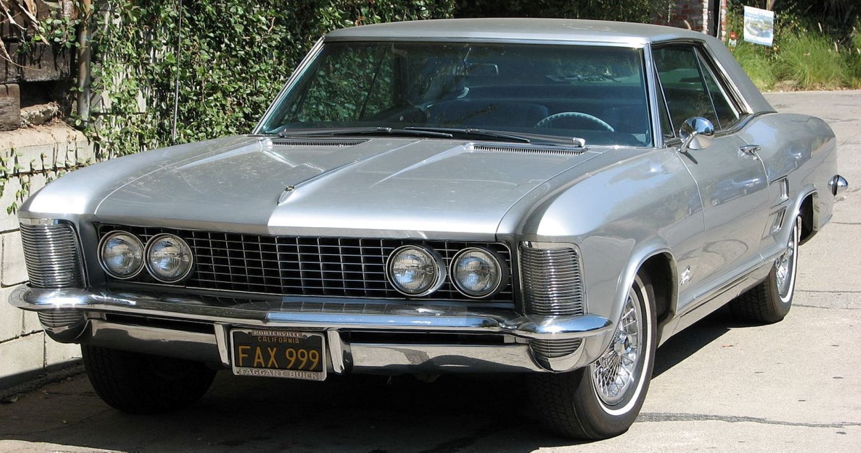 A front quarter view of a 1963 Buick Riviera.