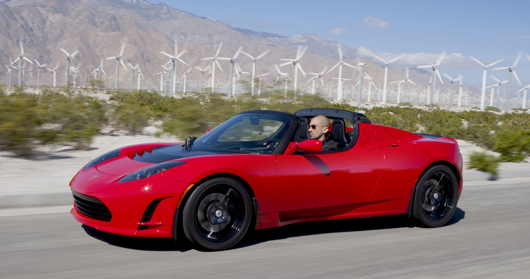 When The Tesla Roadster Came In 2008, It Came With Hypercar-Like Looks And Specs