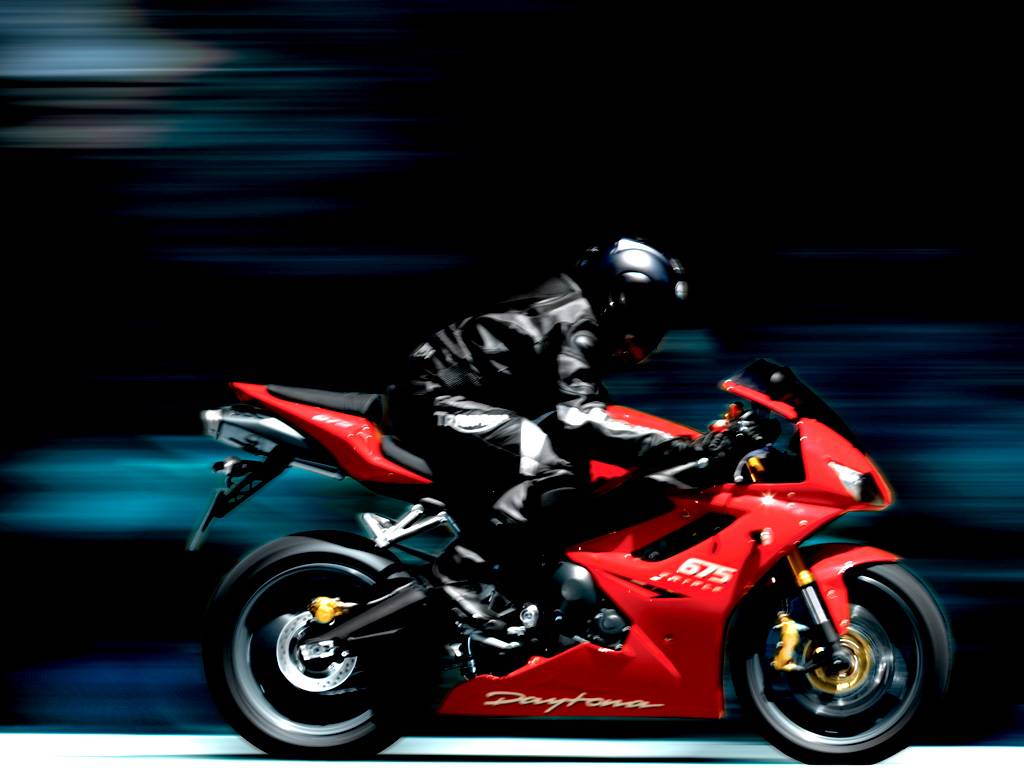 Everything You Need To Know About The Triumph Daytona 675 Everything You Need To Know About The Triumph Daytona 675