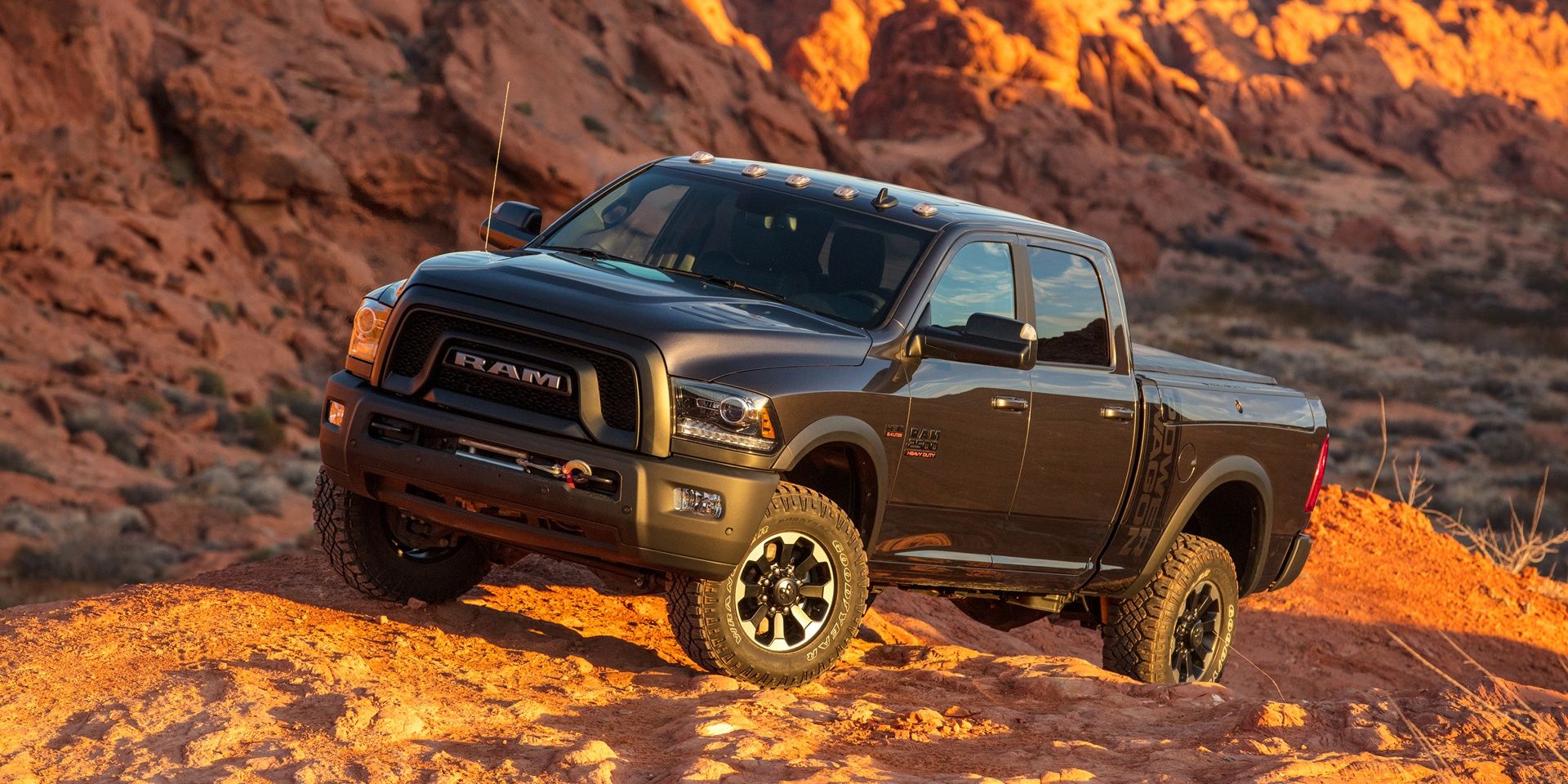 5 Gas-Powered Heavy Duty Trucks That Make Perfect Workhorses (5 That Are Best Left Alone)