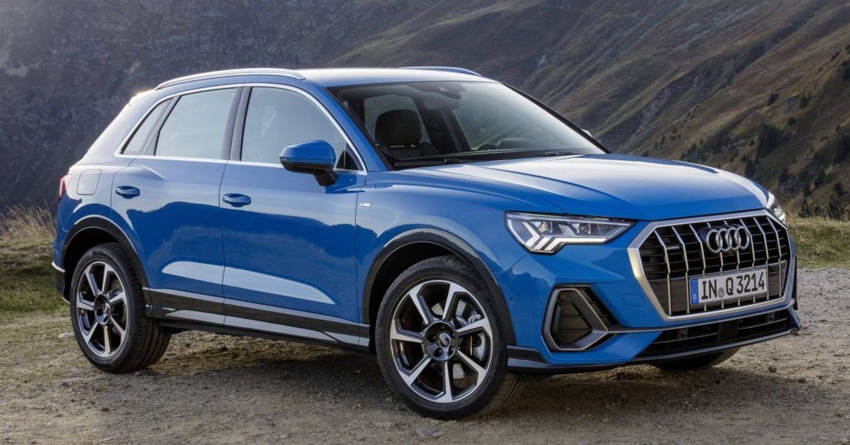 The facelifted Q3 in blue