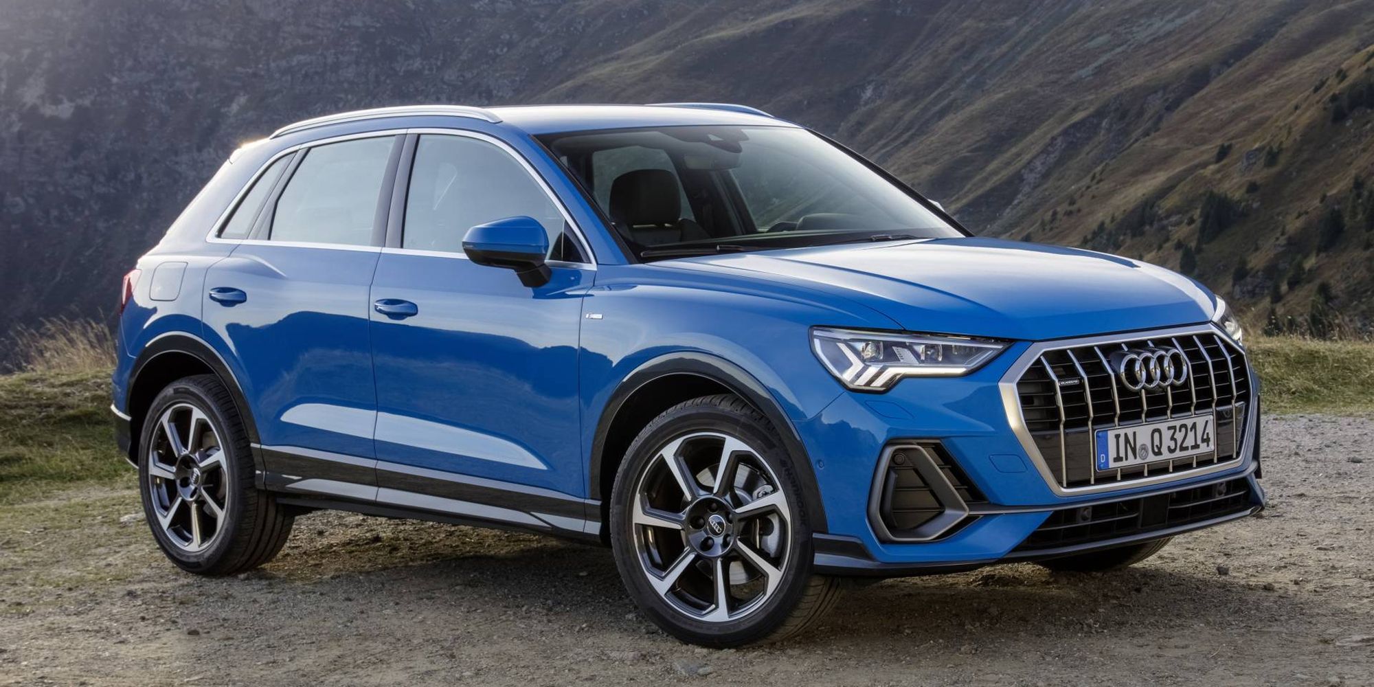 The facelifted Q3 in blue