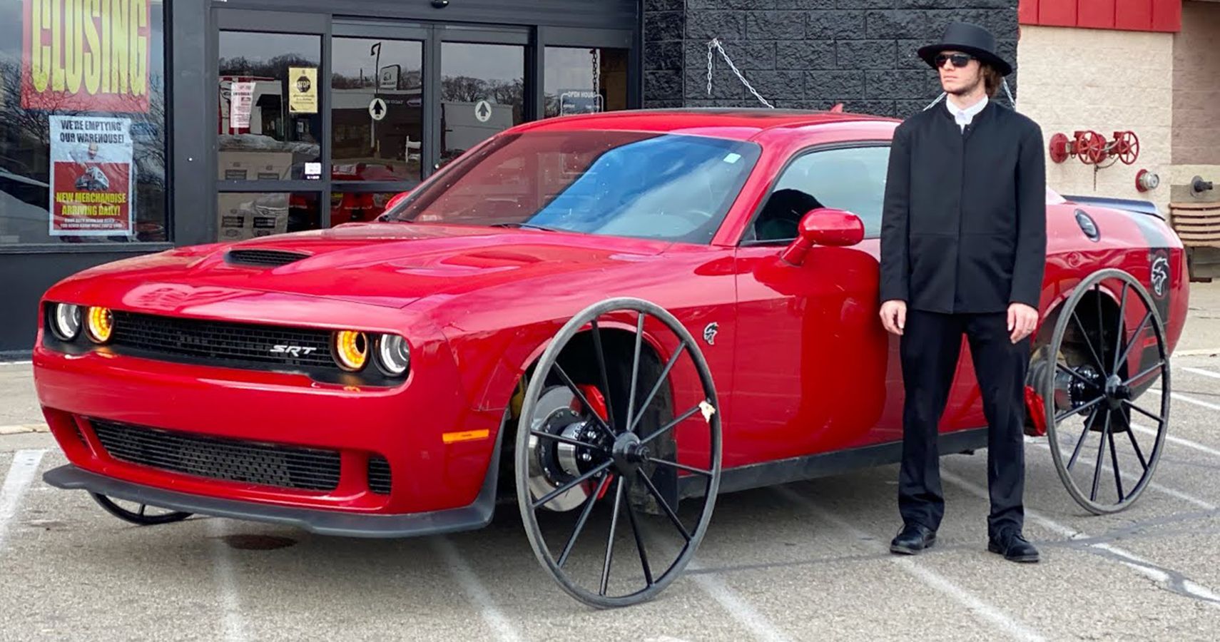 Watch This YouTuber Do Burnouts In His Buggy-Wheeled Dodge Challenger Hellcat