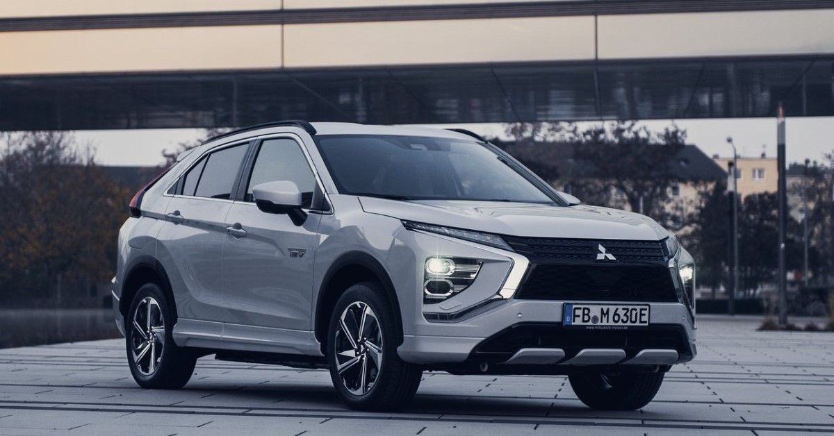 2022 Mitsubishi Eclipse Cross front third quarter view in white