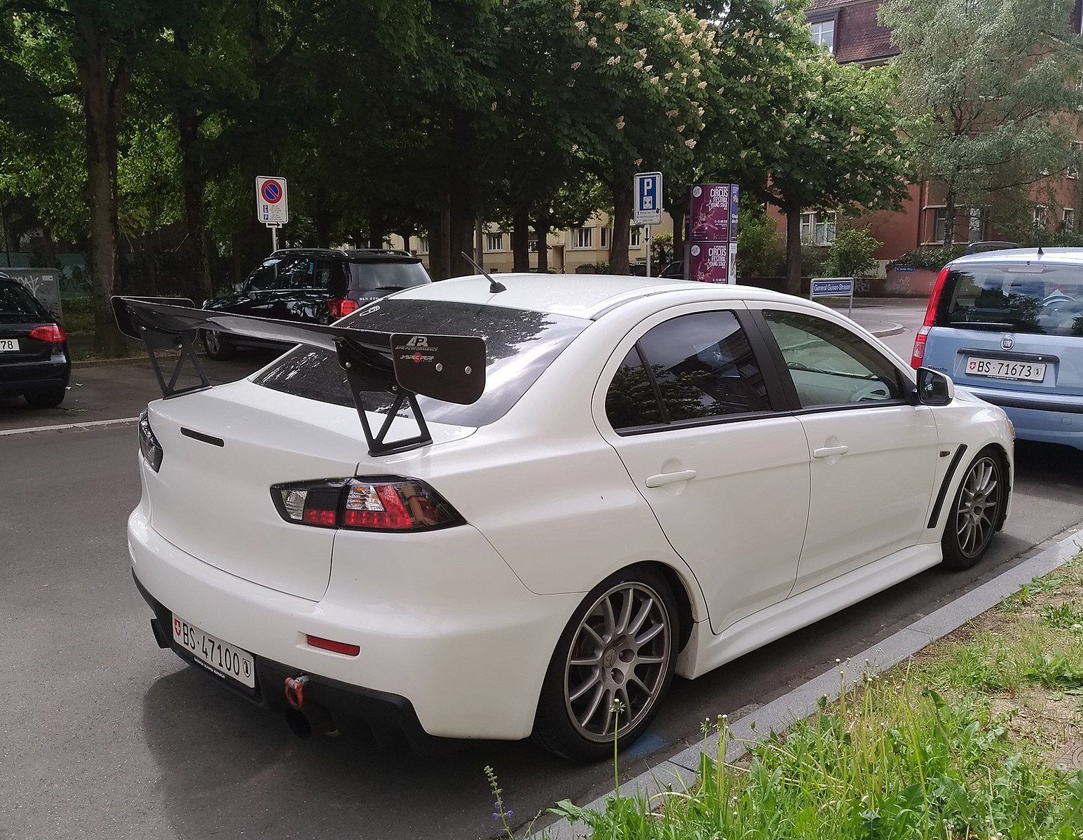 These Are The Best Modifications For Your Mitsubishi Lancer Evo