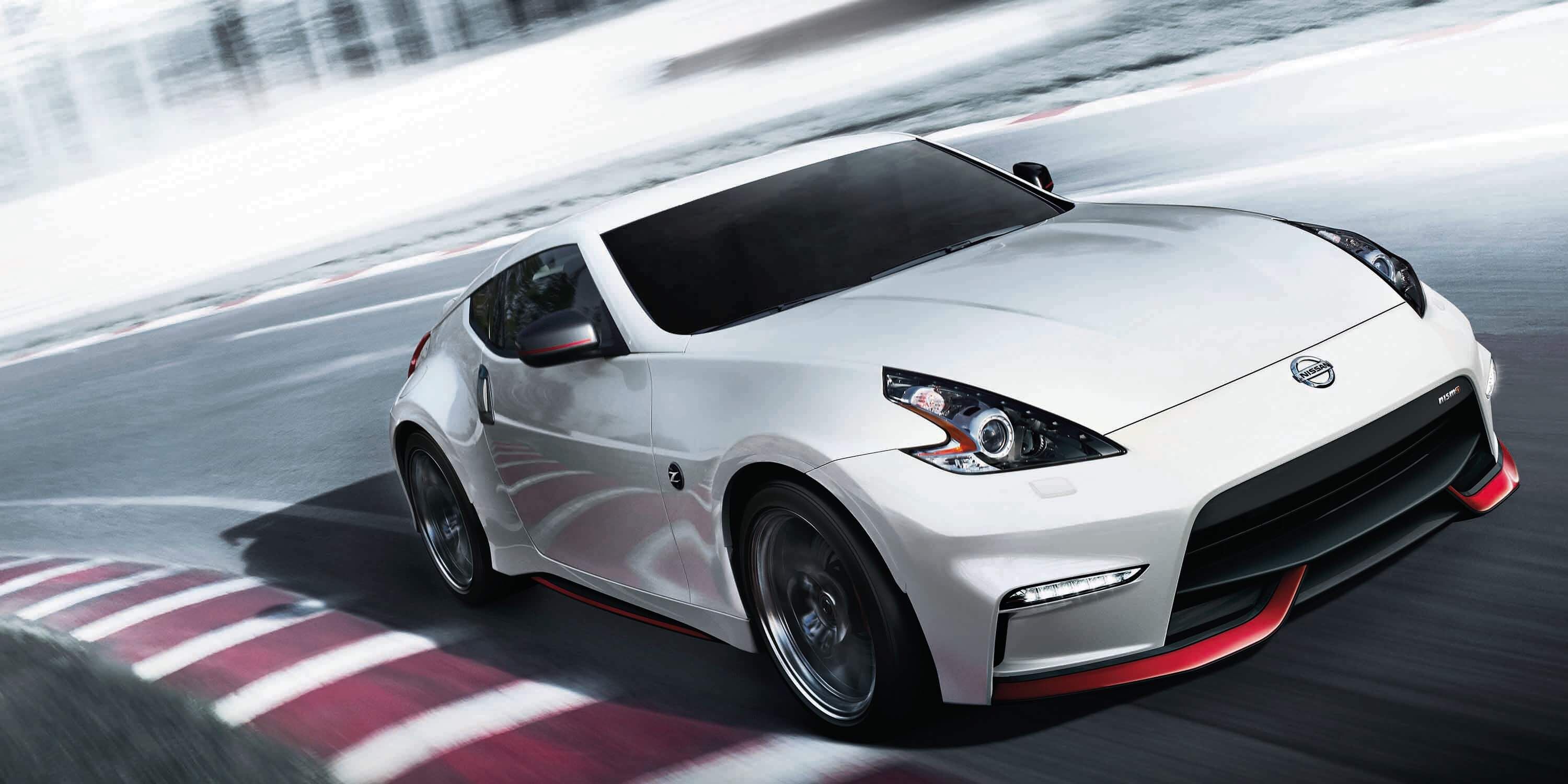 Nissan 370Z Nismo on the track