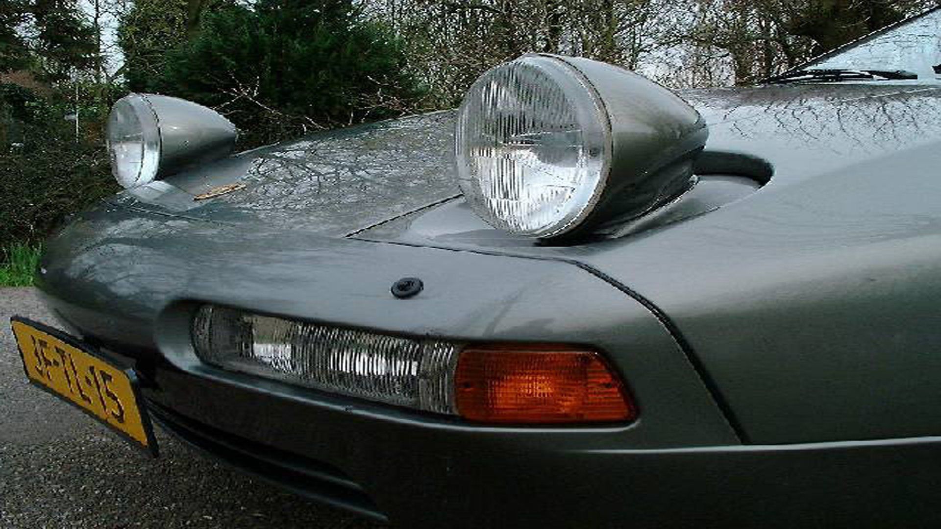 Porsche 928 headlights