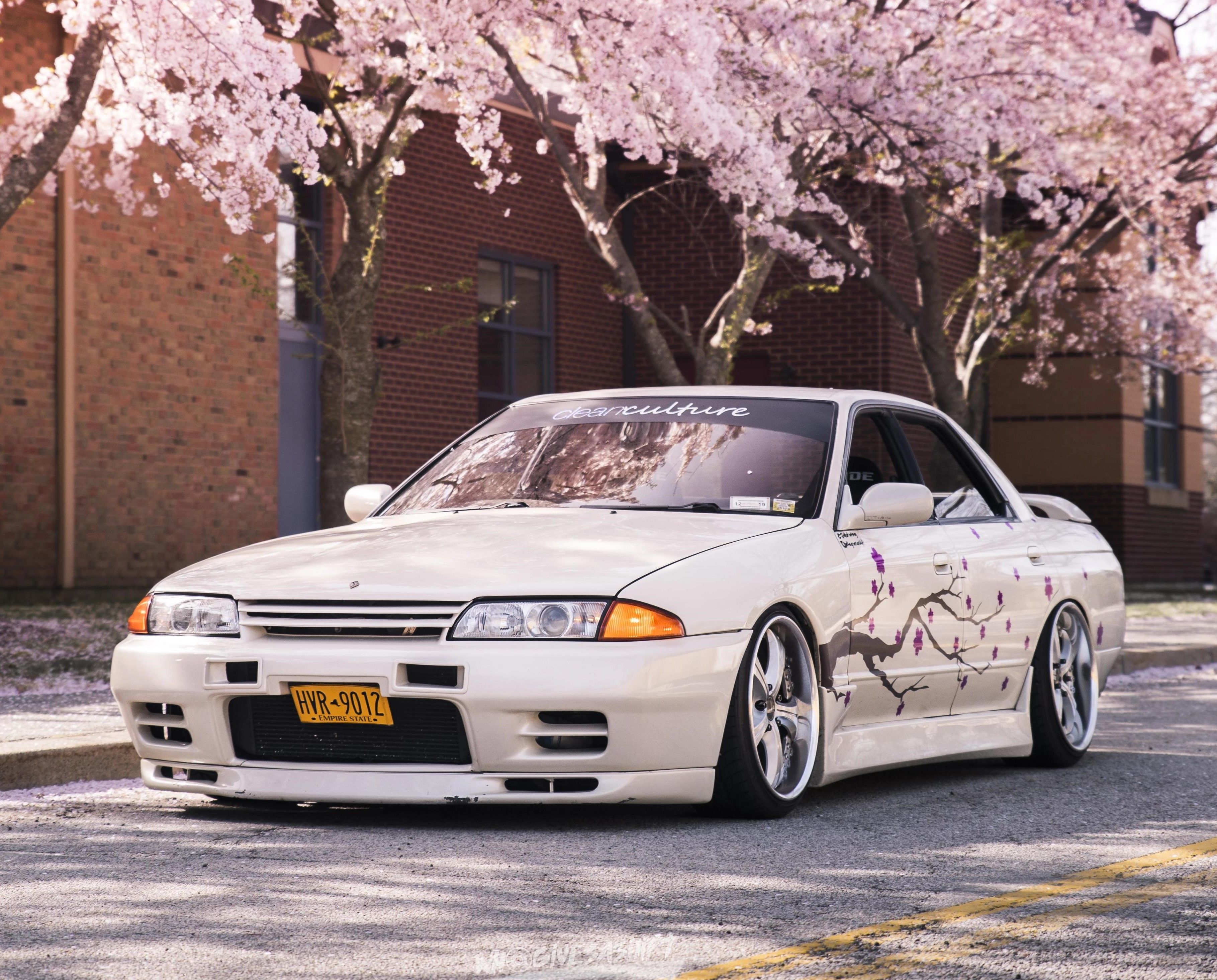 Sakura tree wrapped Nissan R32 GTS-T
