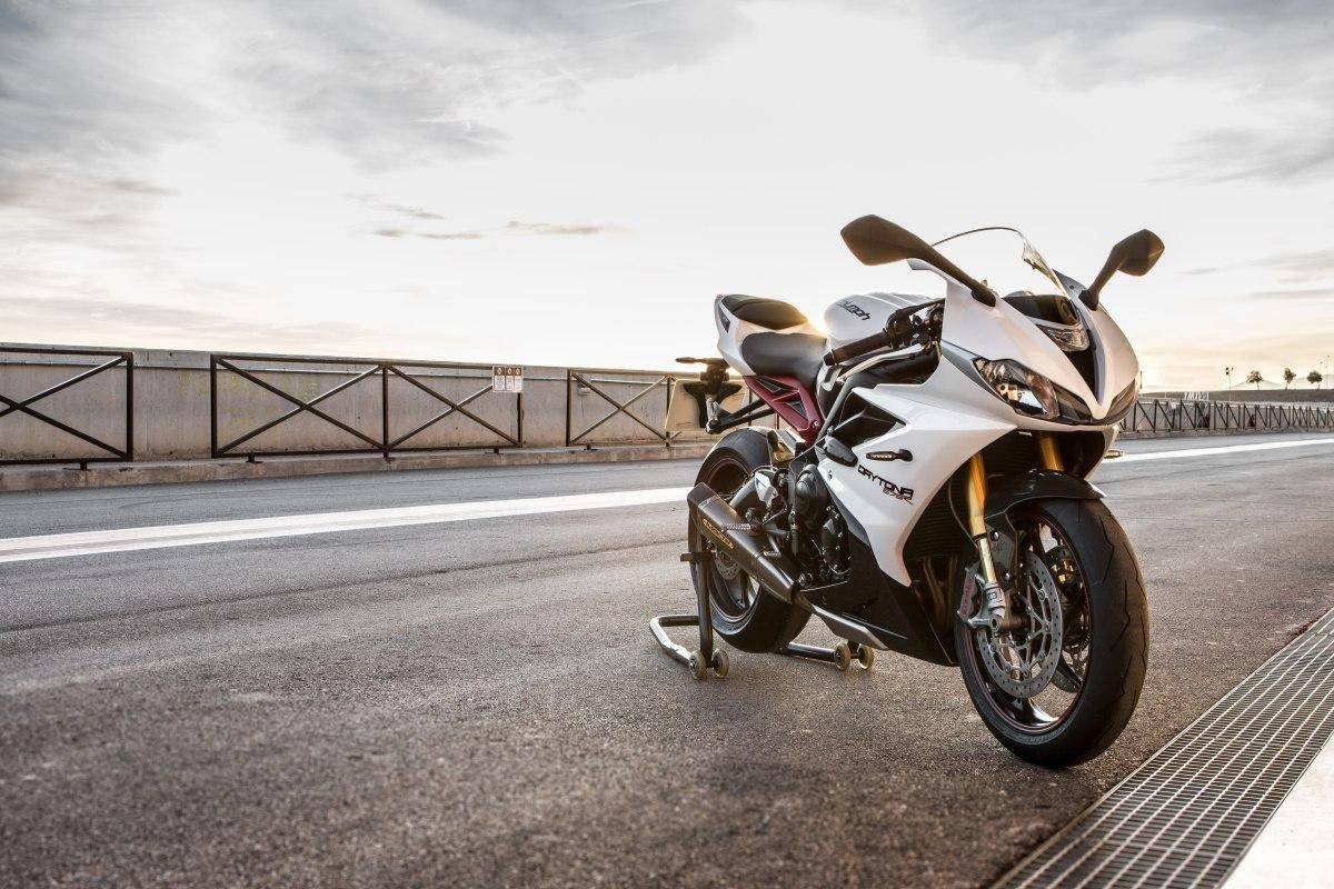 This Is What You Need To Know Before Buying A Triumph Daytona 675r This Is What You Need To Know Before Buying A Triumph Daytona 675r