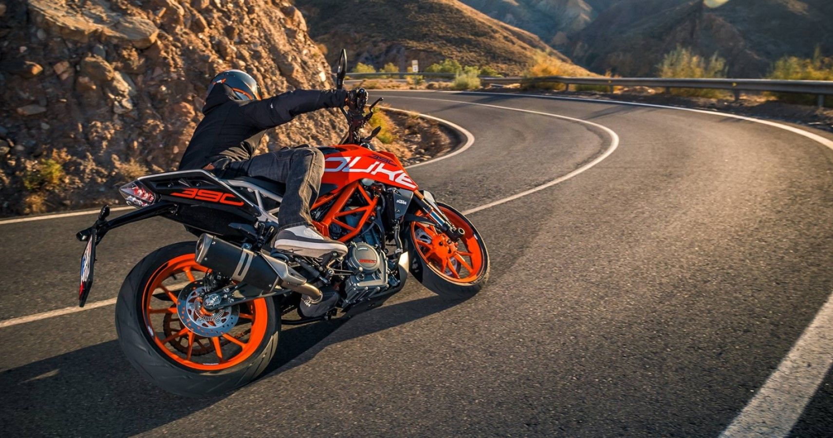 2021 KTM 390 Duke winding down the backroads