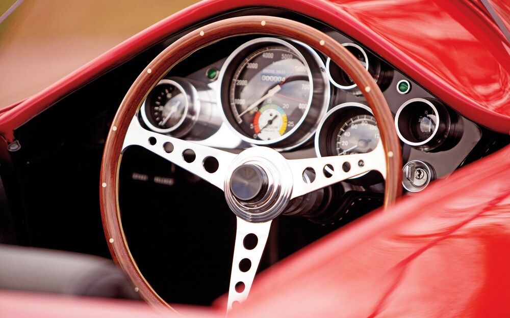 1960-Plymouth-XNR-Concept-Car-steering-wheel
