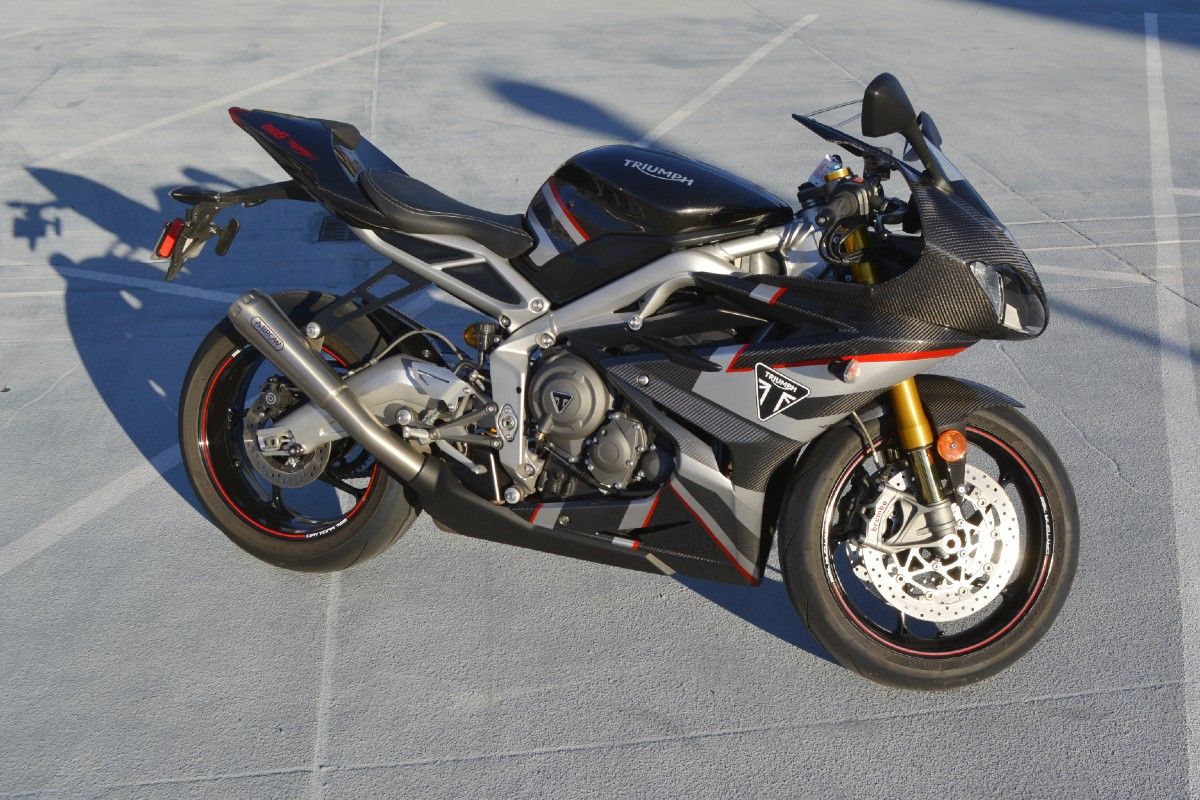 2020 Triumph Daytona Moto2 765 Limited Edition Review: Long Live The ...