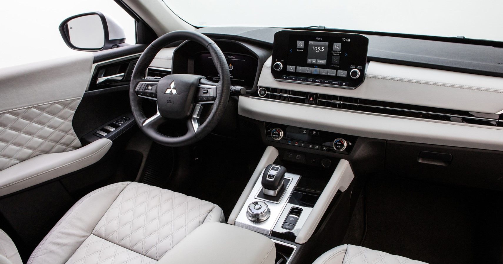 2022 Mitsubishi Outlander dashboard view