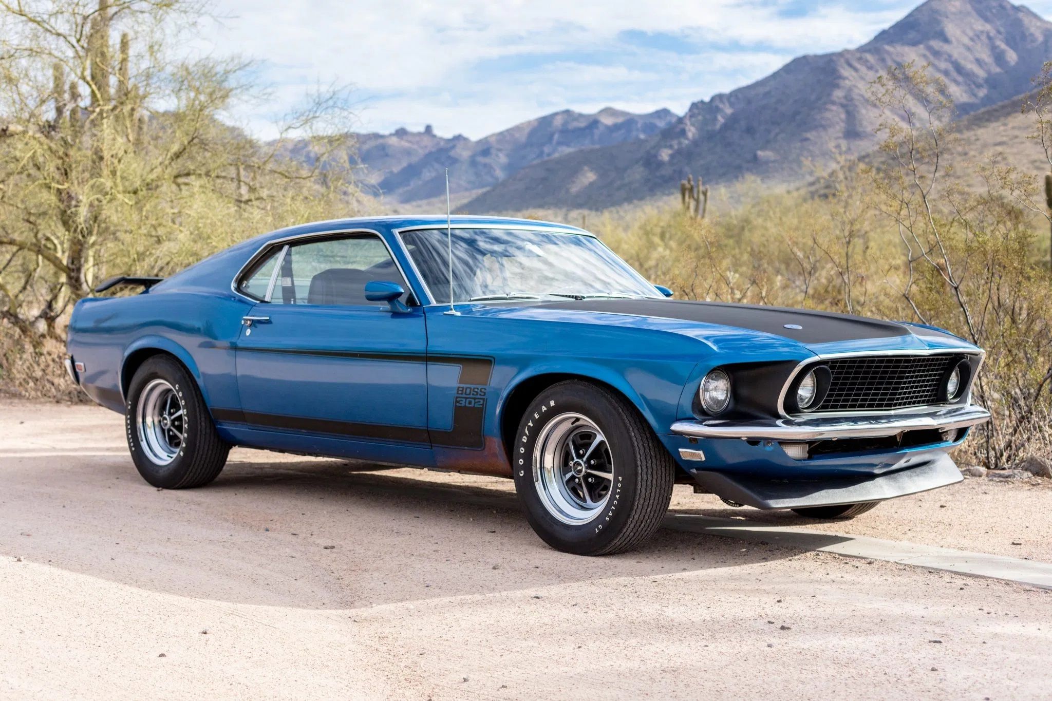 Auction Dilemma: AMC AMX Vs. Ford Mustang Boss 302