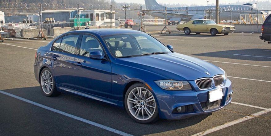 Blue BMW 355i