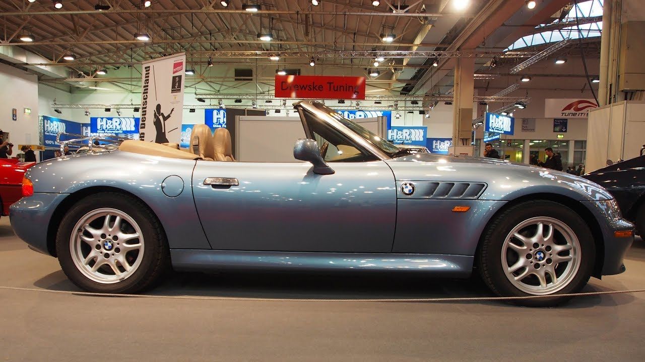 BMW Z3 at display
