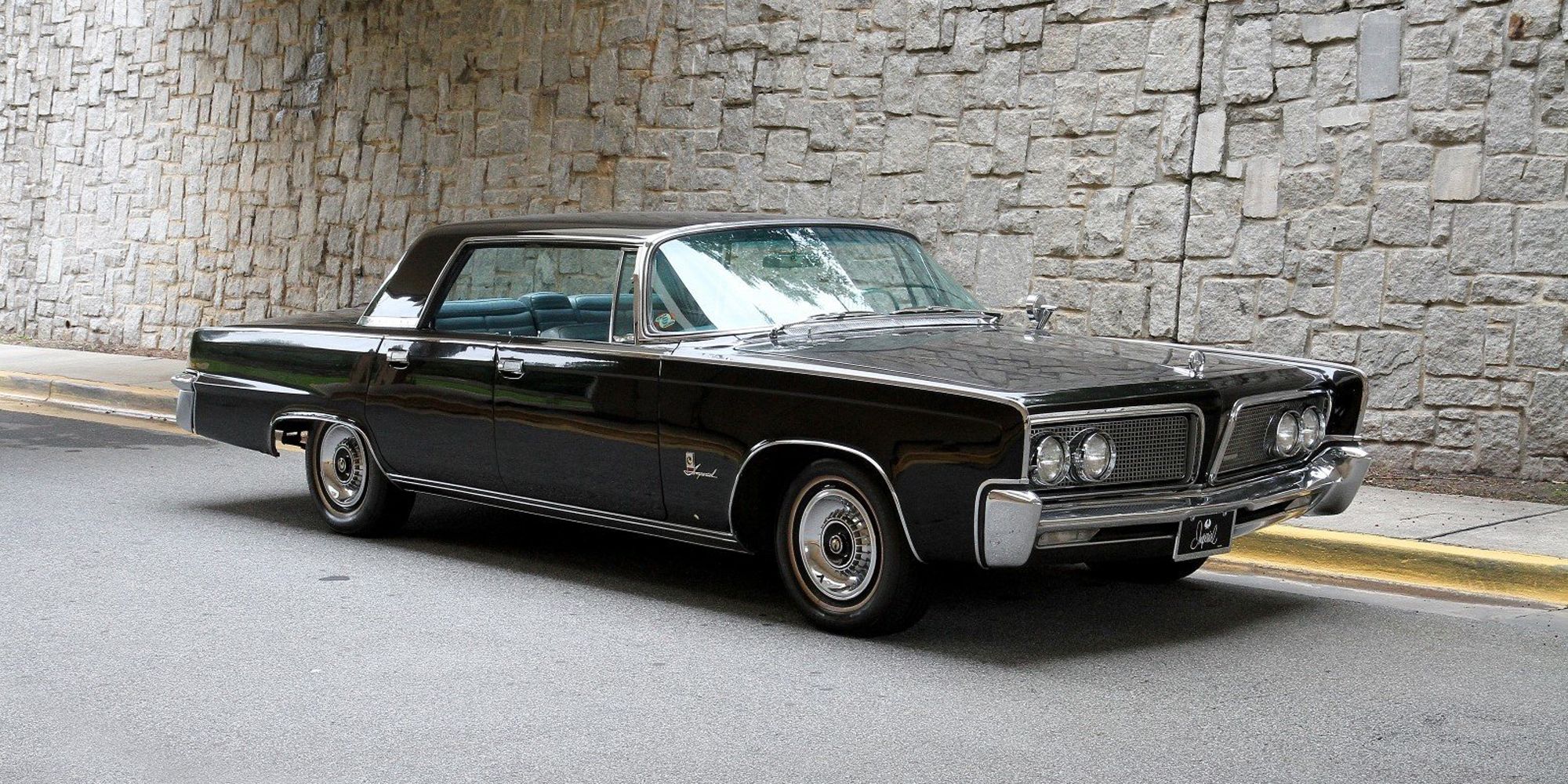 We'd Love To Own These Classic American Luxury Sedans