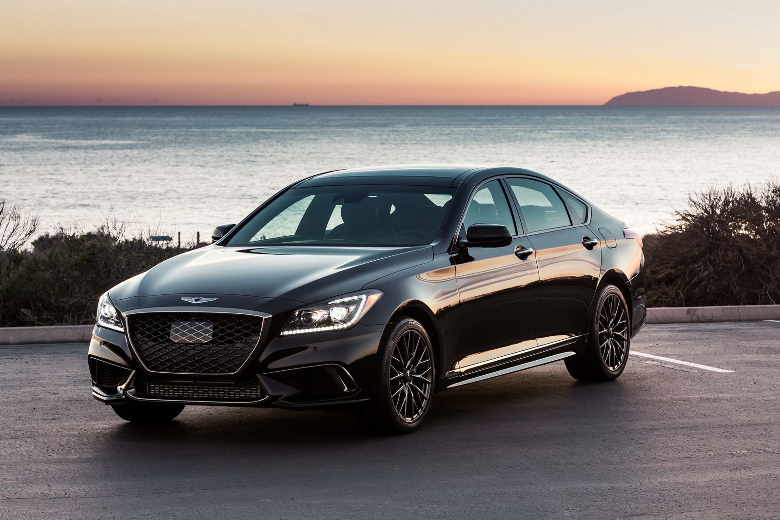 GENESIS DEBUTS 2018 G80 SPORT TRIM WITH 3.3-LITER TURBOCHARGED ENGINE AND PERFORMANCE STYLING