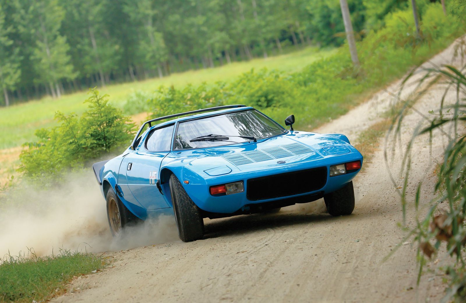 Lancia Stratos on dirt road