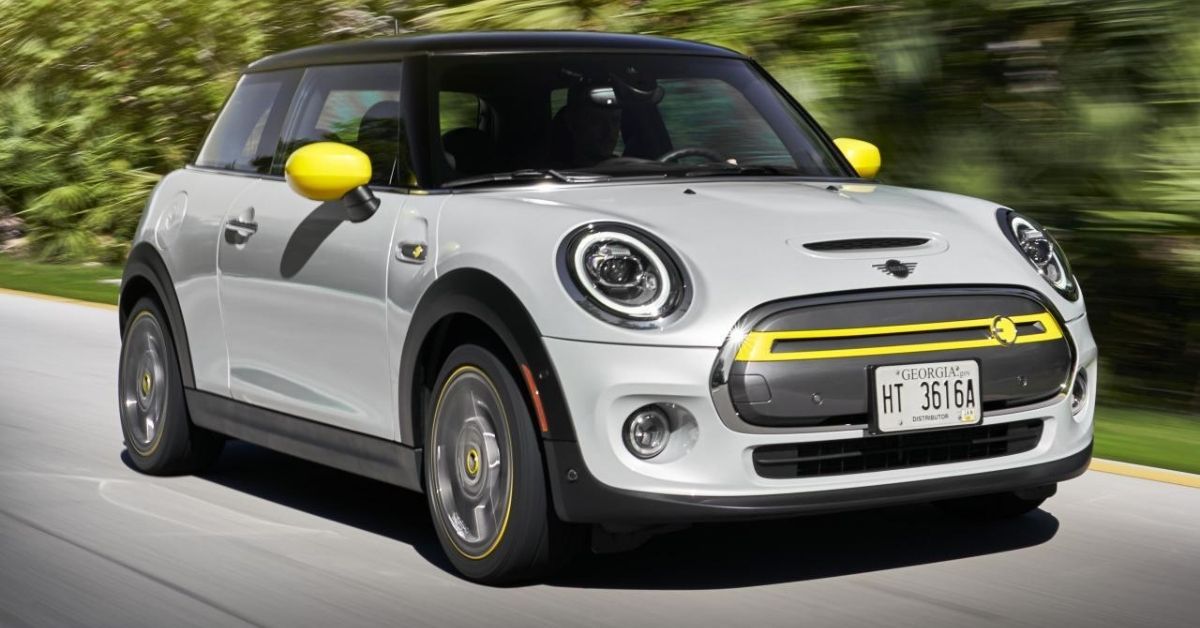 2021 MINI Electric on the road