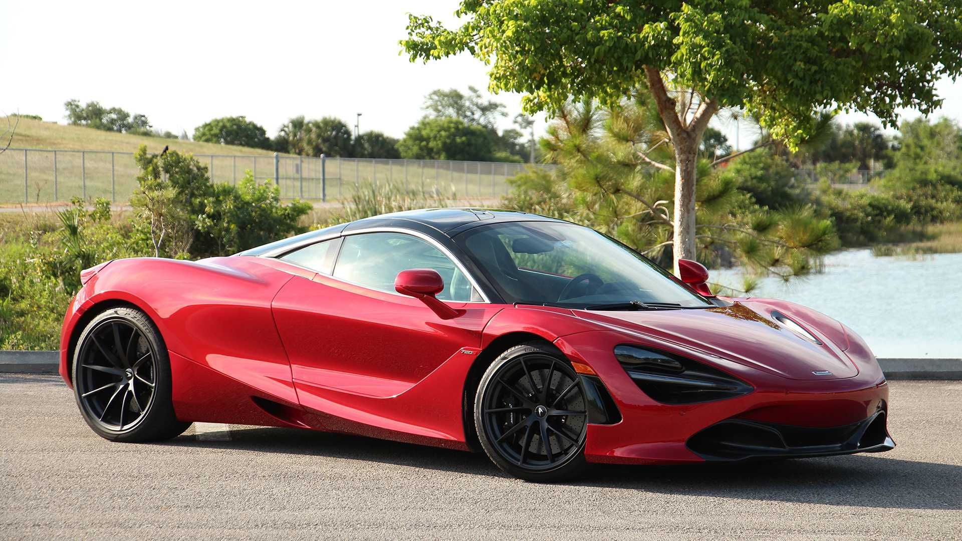 McLaren 720S Coupe parked outside