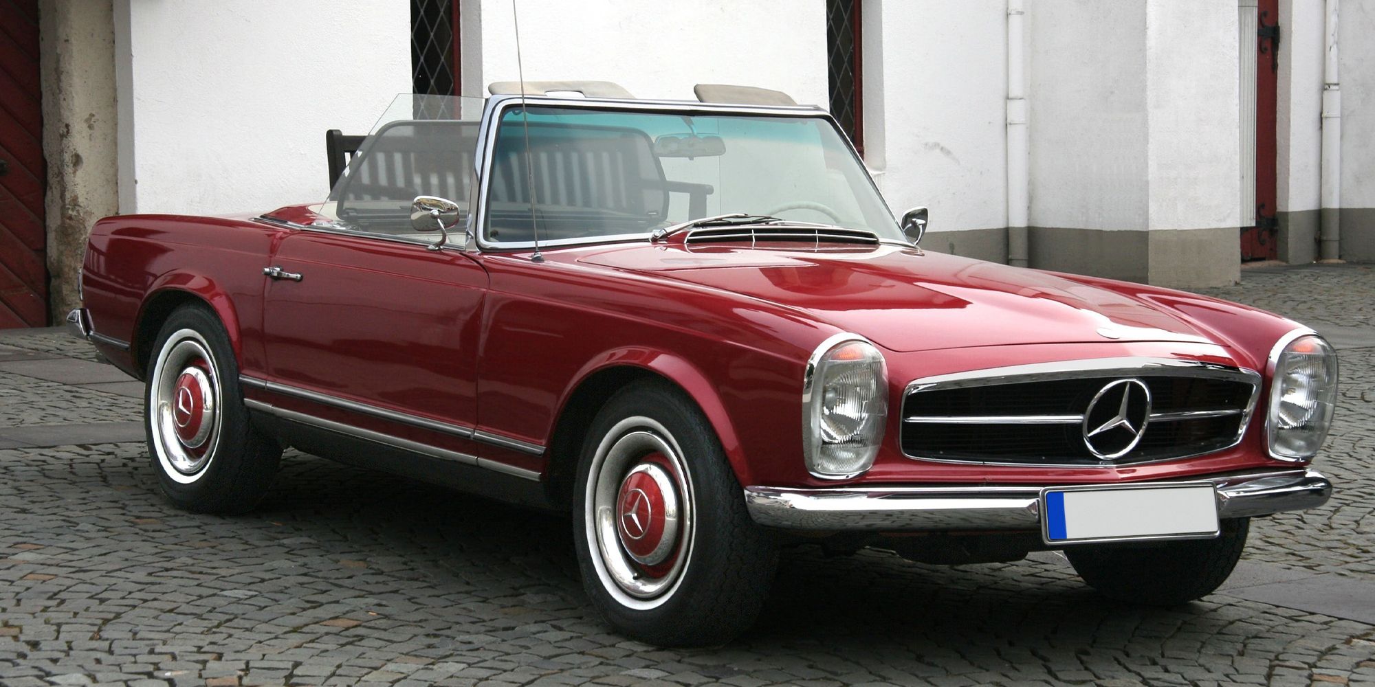 The front of the 280SL Pagoda