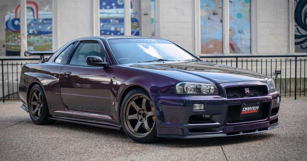  The front of the Midnight Purple R34 GTR 