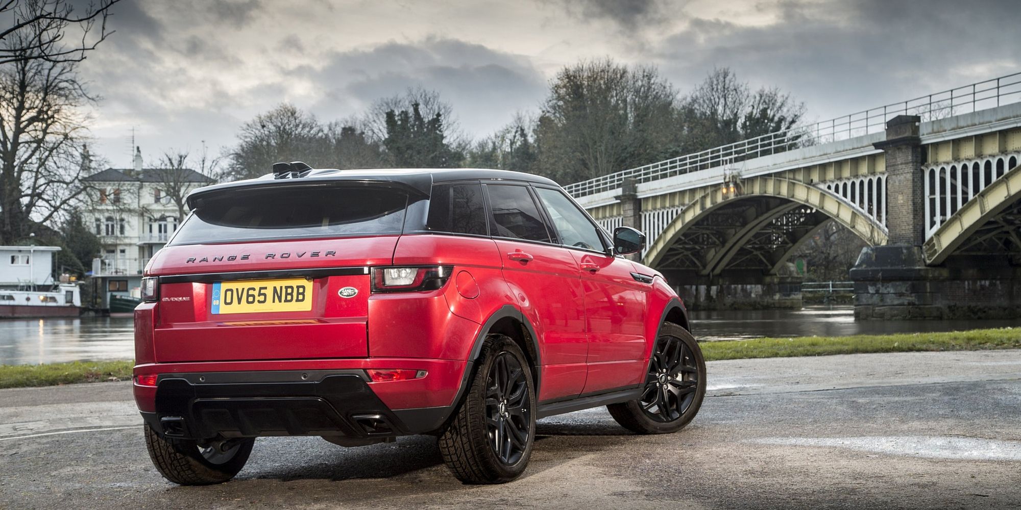 The rear of a red Evoque