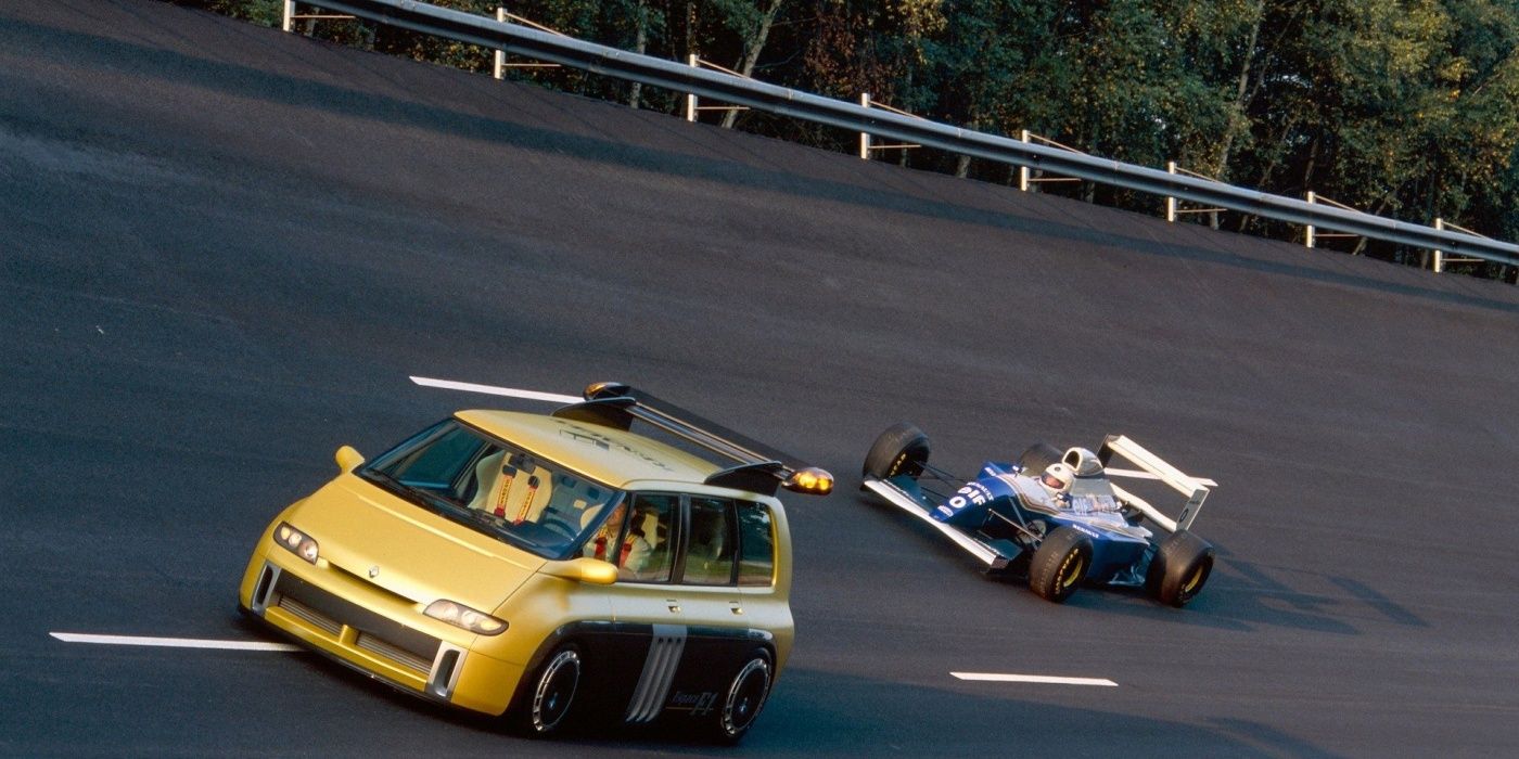 Renault Espace F1 and F1 car racing