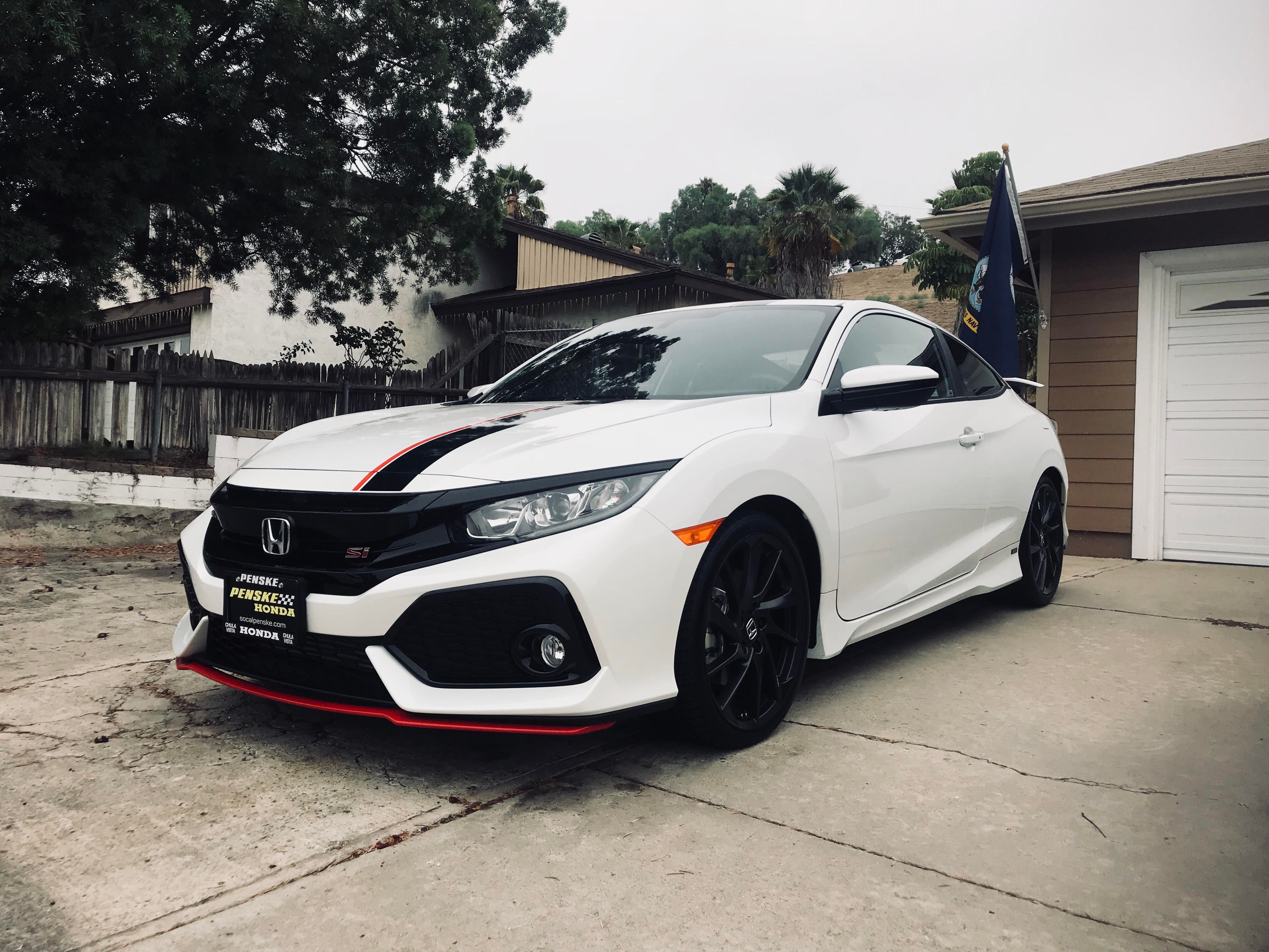 These Japanese Cars Look Amazing With Racing Stripes