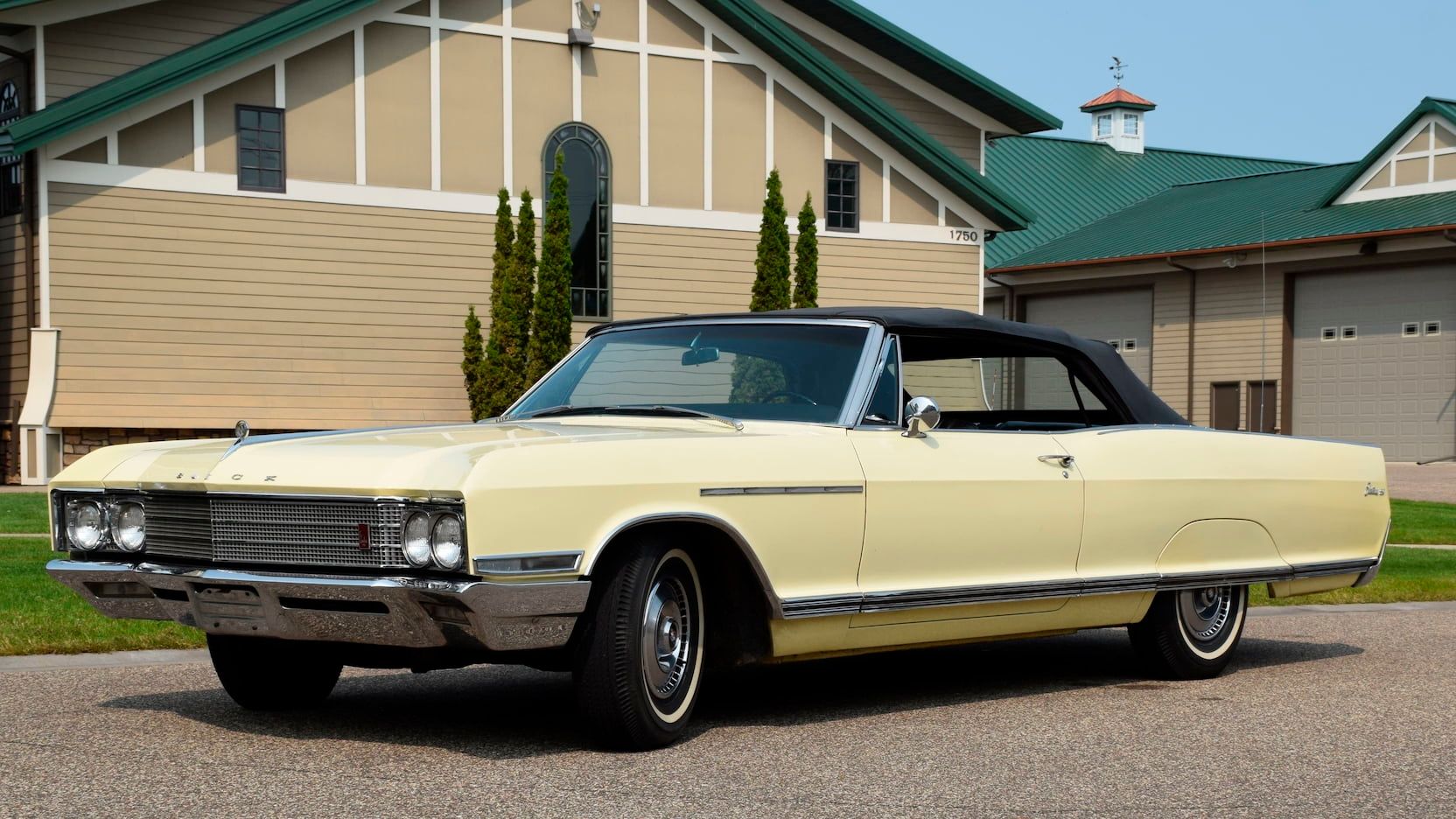 Buick Electra 1966 yellow