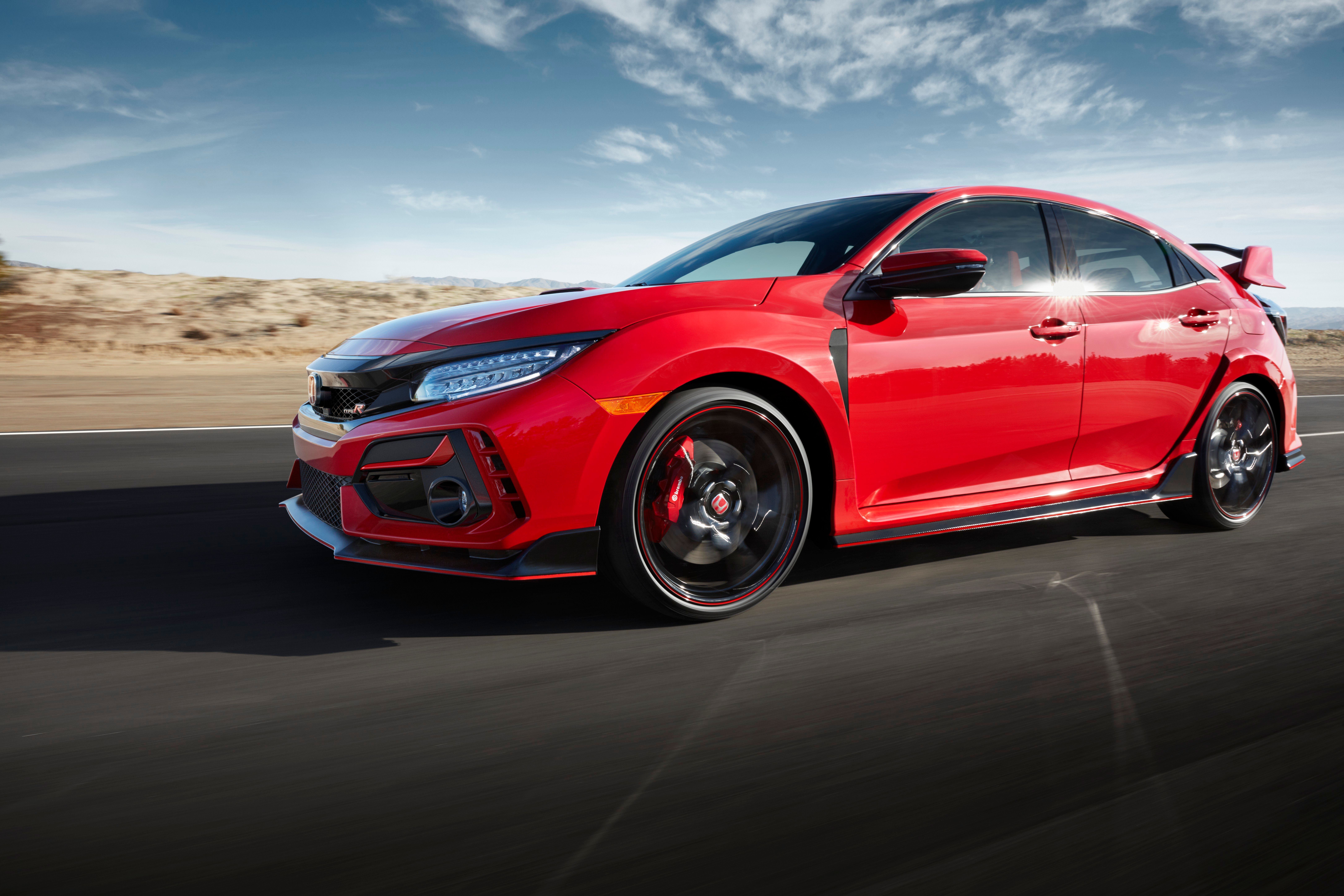 Civic Type R driving.